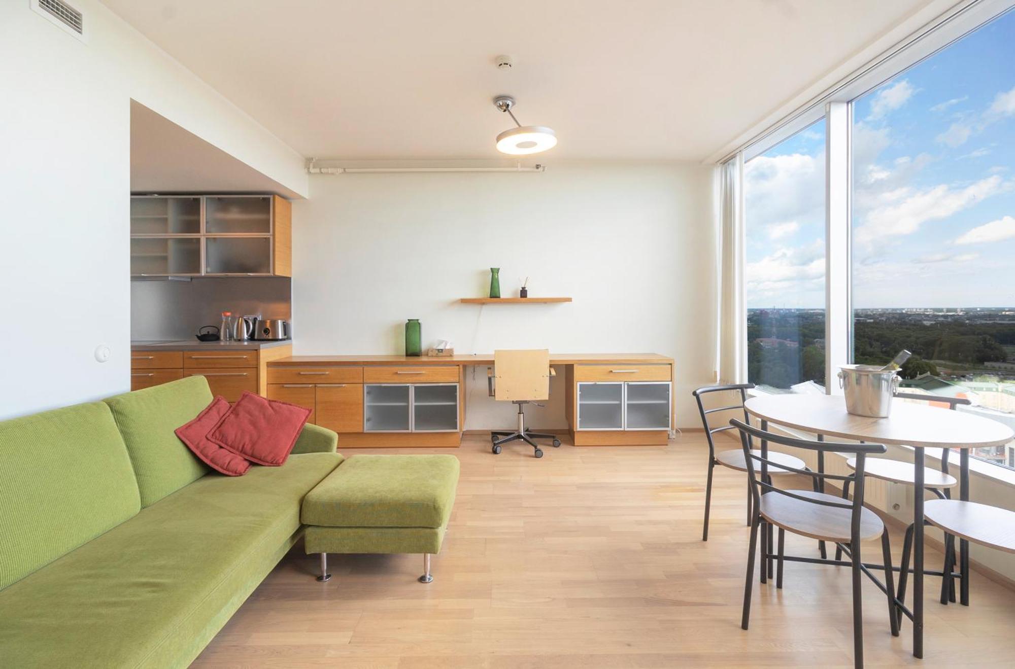 Revalia Fahle Airport Bus-Station Apartments With Best Views Talin Exterior foto
